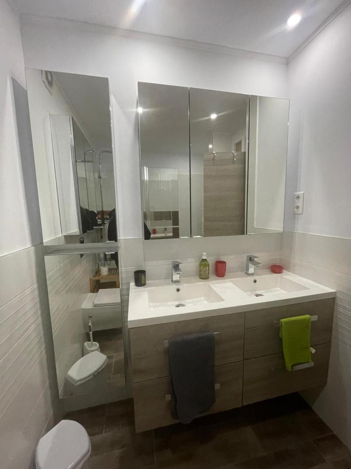 Proche Centre Parking Public Gratuit Appartement *