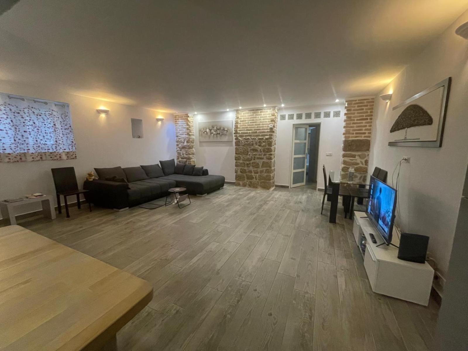 Proche Centre Parking Public Gratuit Appartement
